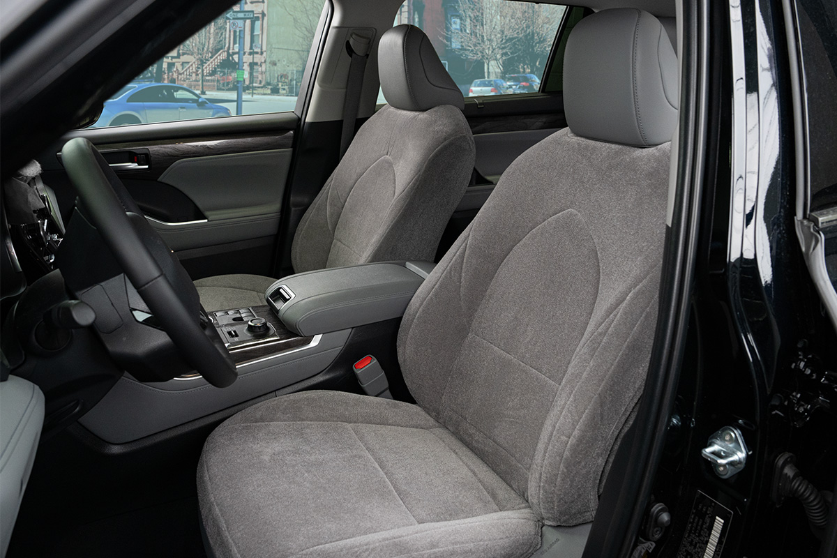 2024 Toyota Highlander (headrests & console not covered)